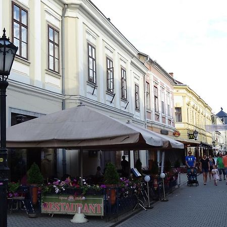 Magdalena Apartman Eger Exterior foto